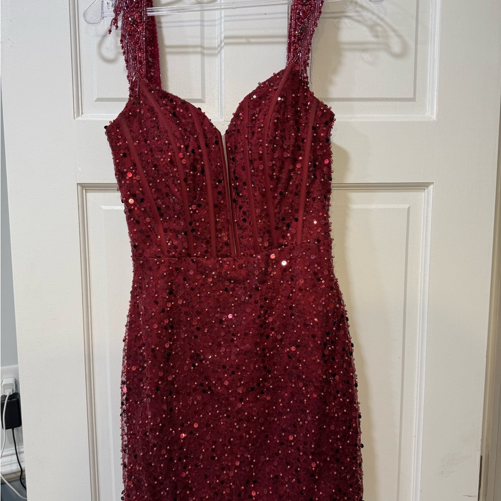 HOMECOMING DRESS - Picture 3 of 5